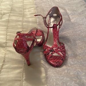 White House Black Marked pink snakeskin heels